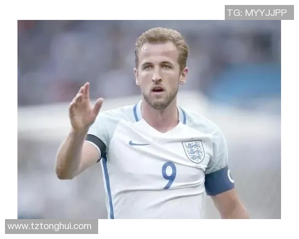 央视提名的足球明星背后的故事与成就揭秘